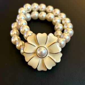 Vintage double strand pearl stretch bracelet